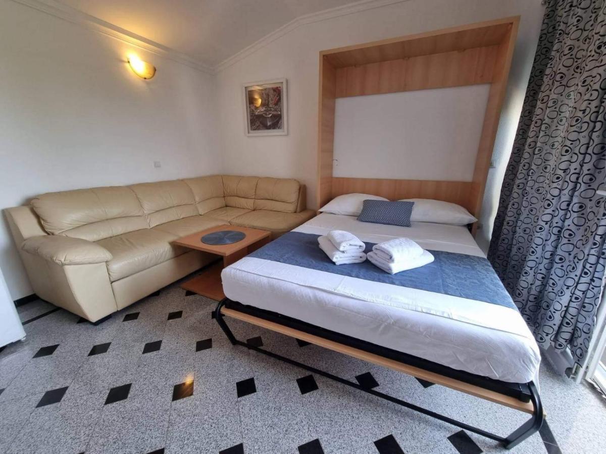 Apartment Tomic 2 Макарска Экстерьер фото