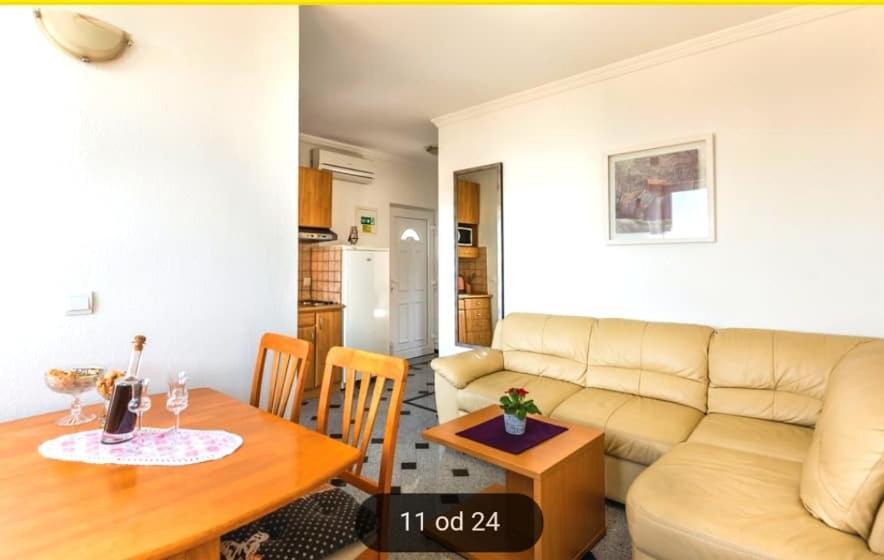 Apartment Tomic 2 Макарска Экстерьер фото