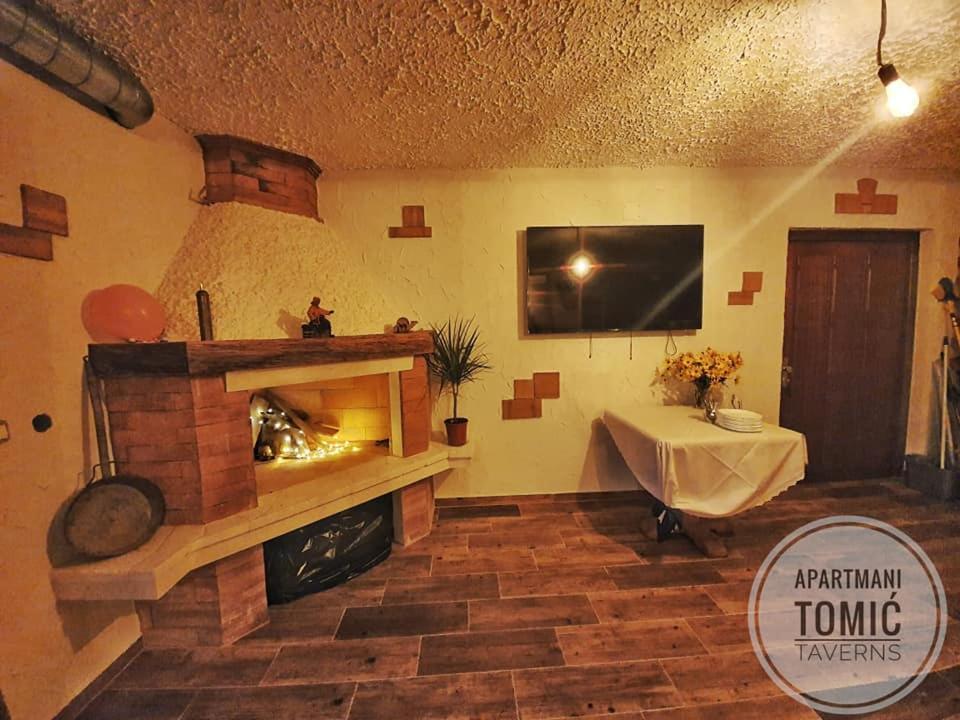 Apartment Tomic 2 Макарска Экстерьер фото